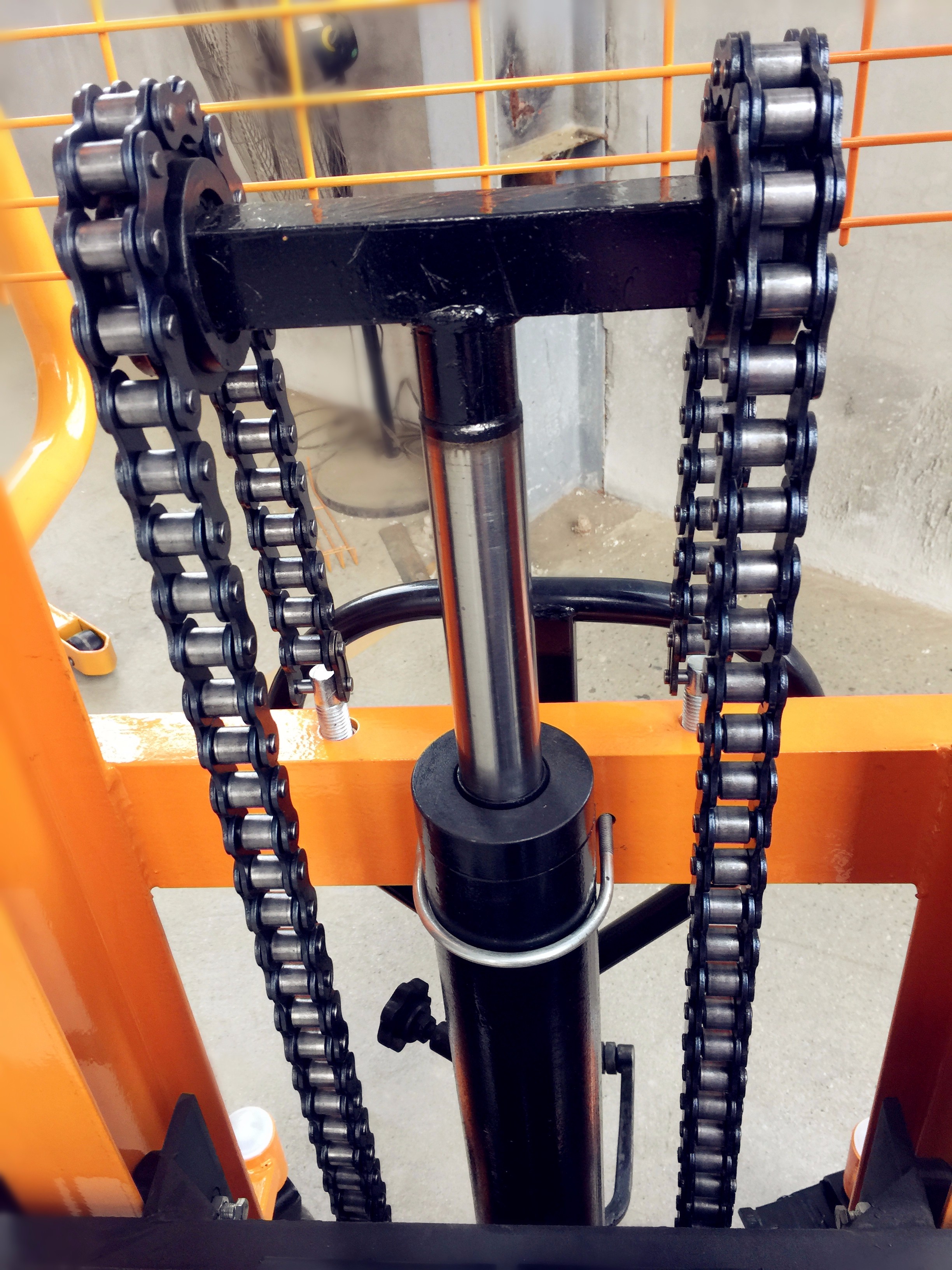 多功能1噸手動液壓搬運車(加重加厚型)，廠家供應(yīng)-河北東圣吊索具制造有限公司-石材夾具_(dá)小型攪拌機_手動叉車_液壓堆高車