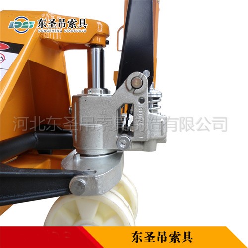 3噸手動(dòng)叉車--河北東圣吊索具制造有限公司--手動(dòng)叉車|液壓堆高車|小型攪拌機(jī)|石材夾具