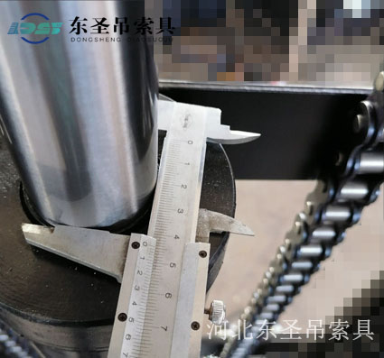 液壓缸主桿直徑40mm--河北東圣吊索具制造有限公司--液壓堆高車|手動(dòng)叉車|石材夾具|小型攪拌機(jī)